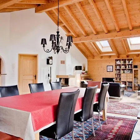 Villa Amazing 4 Bedroom Chalet In